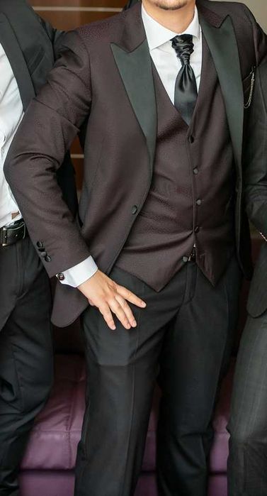 Vand costum barbatesc Cavaliere de ginere sau nas - masura 54