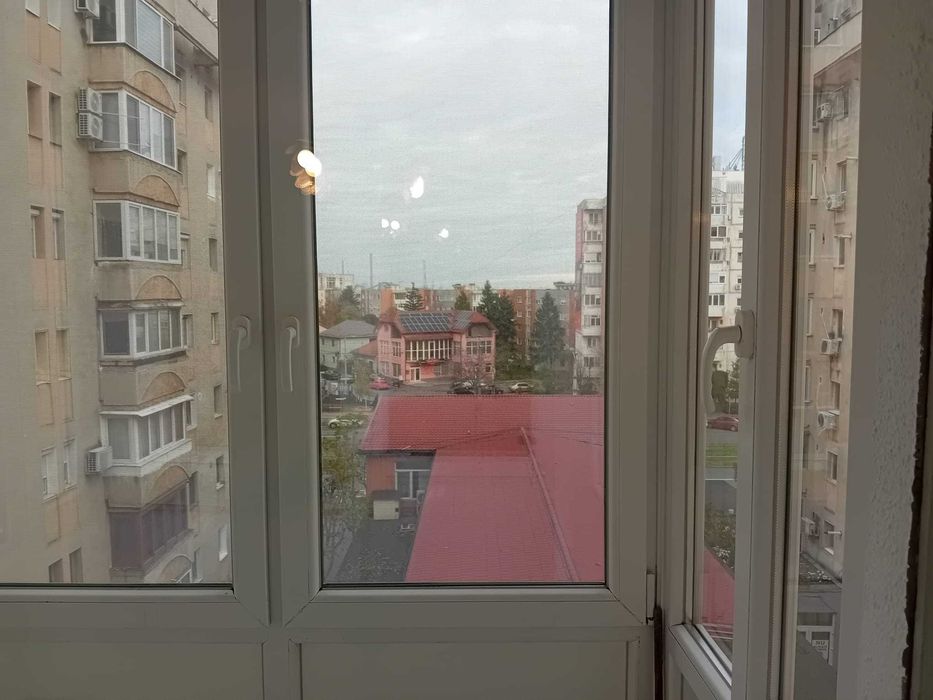 Proprietar vand apartament 3 camere Vlaicu