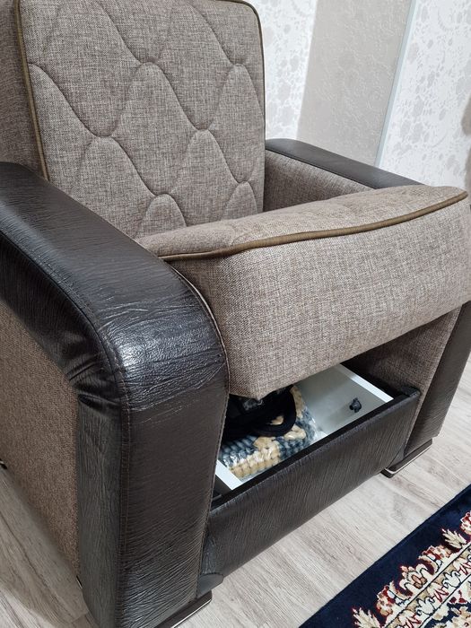 Продам два кресла