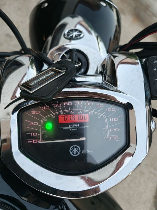 Yamaha xvs1300 midnight star 2011