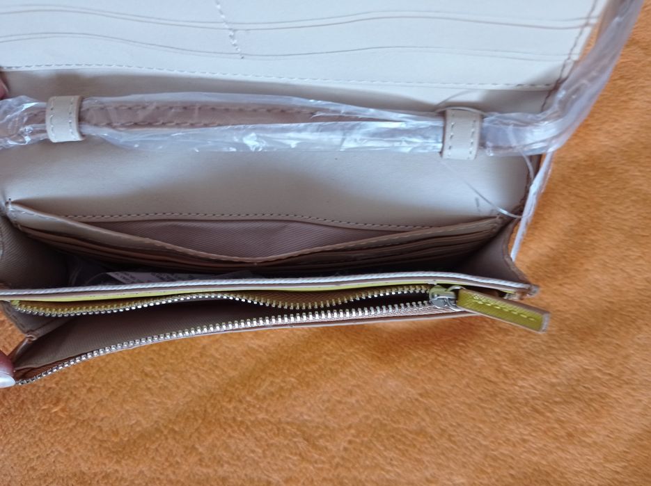 Чантичка малка Mango