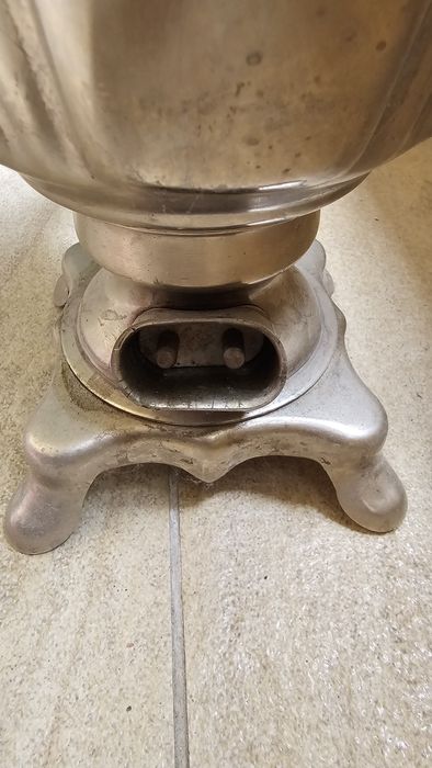 Стари социалистически уреди и съдове