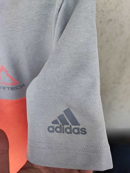 Tricou Polo Adidas Golf Nou cu etichetă, mărimea M, gri/coral
