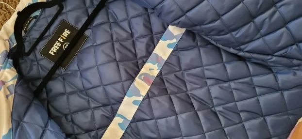 Geaca de iarna Free Fire New Age, model exclusiv, albastru-alb, M,noua