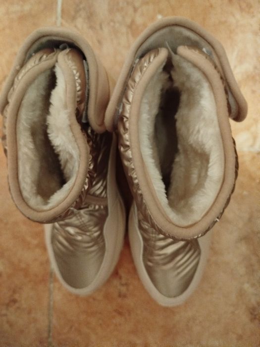 Ghete îmblănite de damă