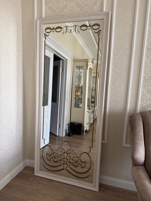 Зеркало для прихожей