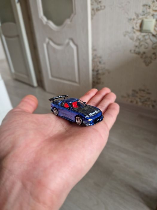 Модель машины 1/64 Mazda rx7 poprace