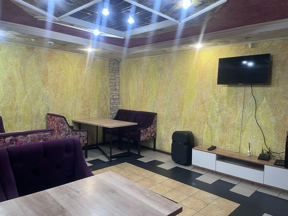 Продам действубщее кафе