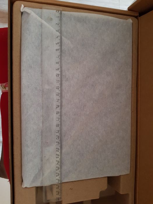 Laptop ultraportabil Asus E210MA