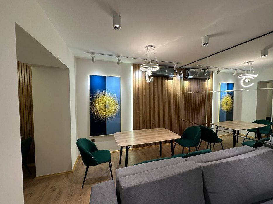 Аренда шикарной квартиры в центре города  #033