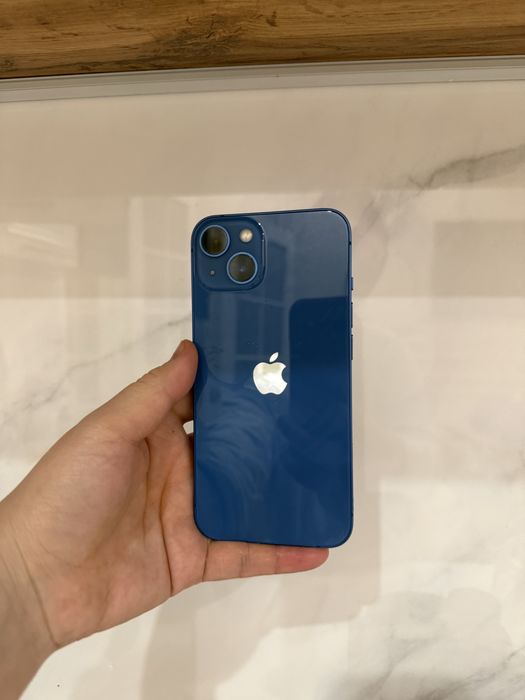 Продам iPhone 13 (Blue / Синий)