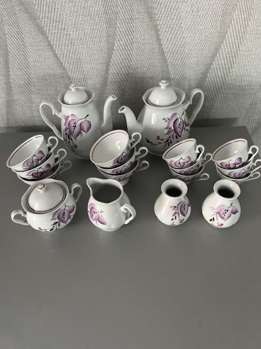 Набор посуды для кофе и чая.