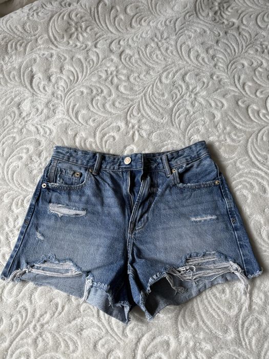 Pantaloni scurți de blug