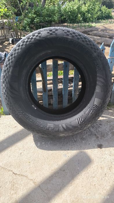 Продам комплект летних шин