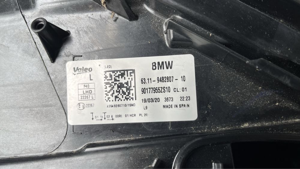 2 броя десен и 2 броя ляв фар BMW 1 F40 2020-