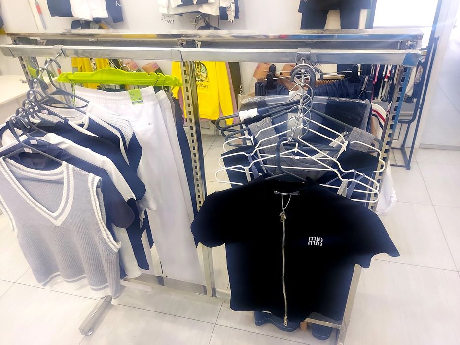 Стойка, рейка для одежды