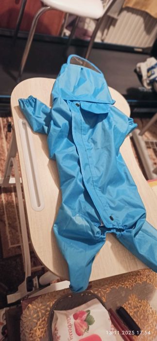 Продавам дъждобран за момиче