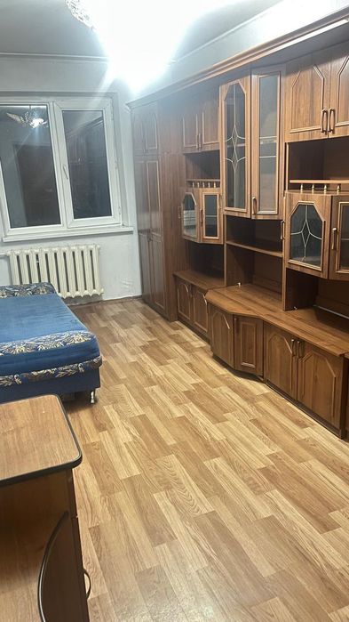 Продам 2 х ком квартиру 1 мкр 3 этаж