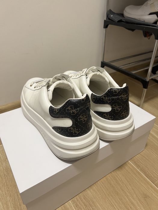 Мъжки обувки guess