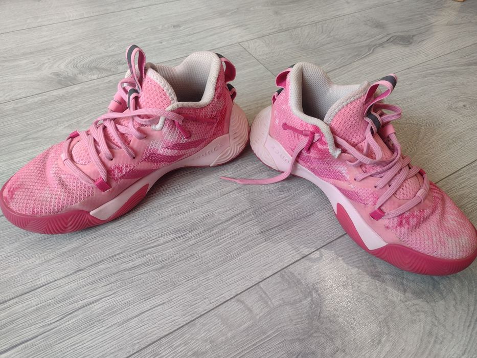 Маратонки Adidas 36,5