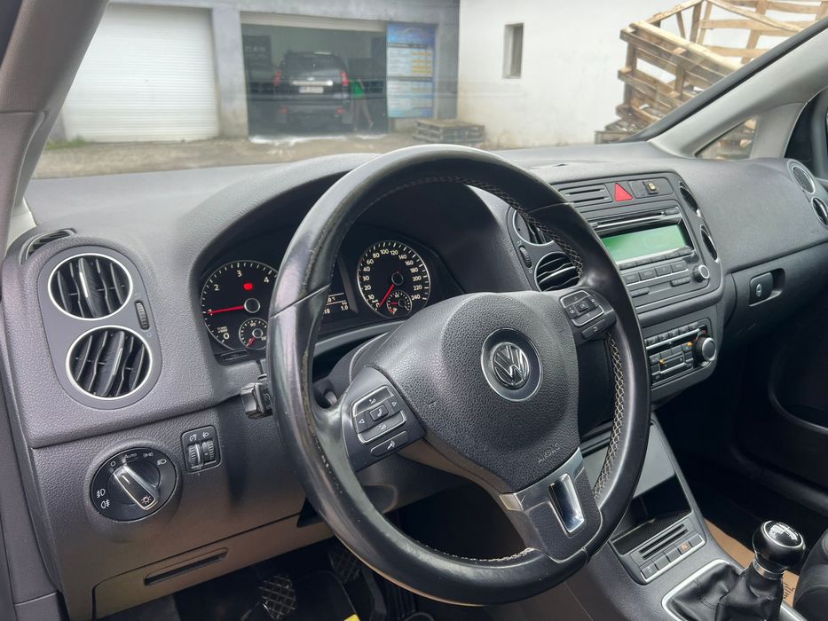 VOLKSWAGEN Golf Plus 2011 — imagine 4