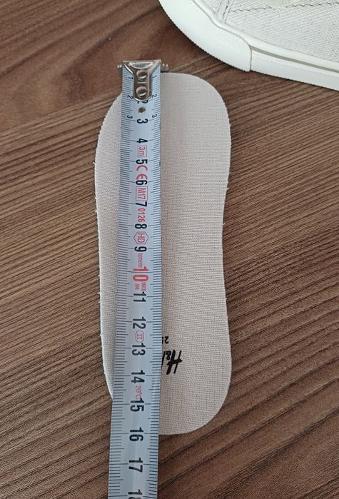 Нови гуменки hm 25 размер момче момиче