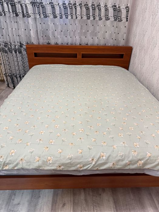 Продаю кровать и комод