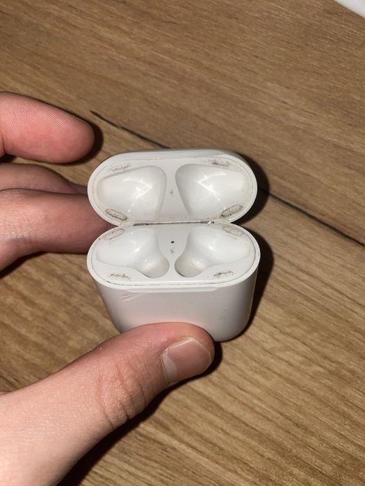 Кейс от оригинал айрподс 2