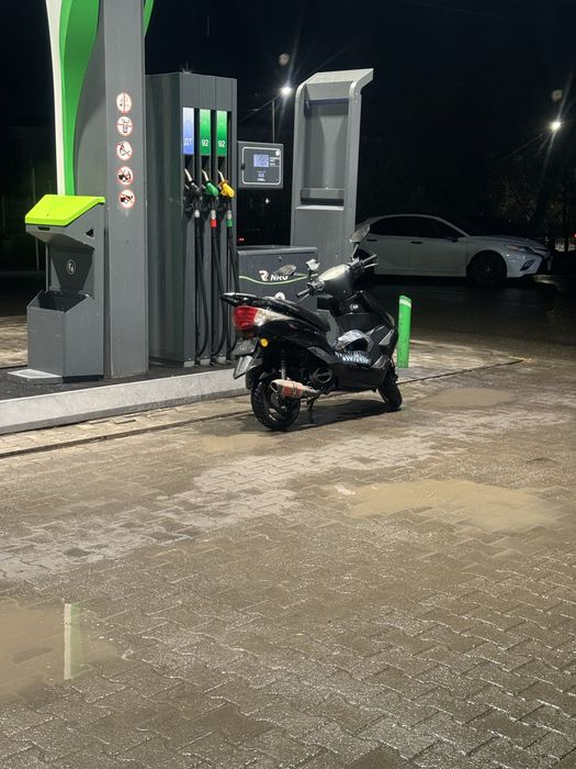Продам скутер м8про