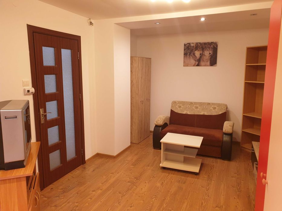 Garsoniera de inchiriat/vanzare-ET2-Petrosani-primarie