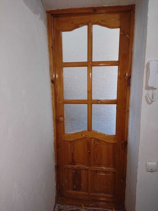 двери межкомнатные деревянные б/у