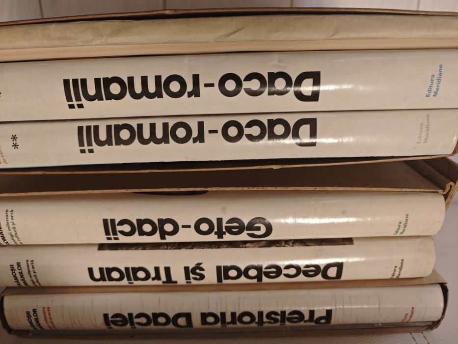 Set Strămoșii Romanilor, Complet, 5 vol,Impecabil, Etui,Brosuri