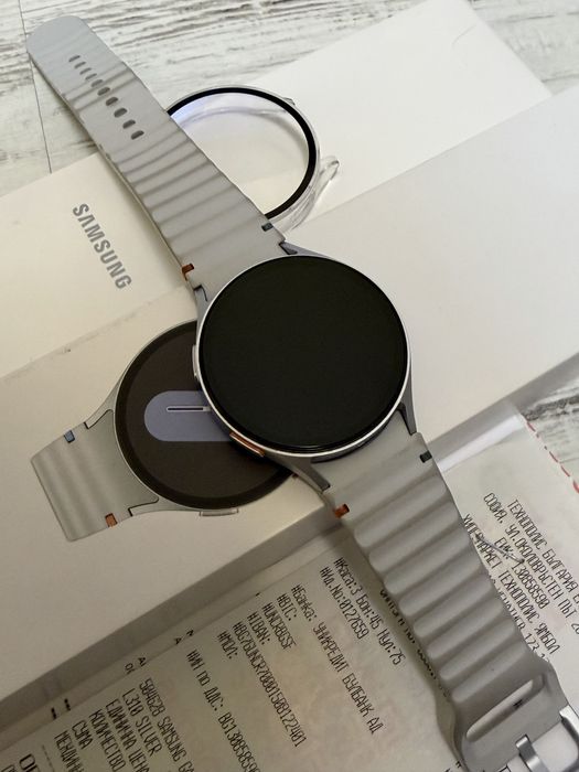 КАТО НОВ Samsung Watch 7 Silver 44мм. 24м. ГАРАНЦИЯ ПОДАРЪК