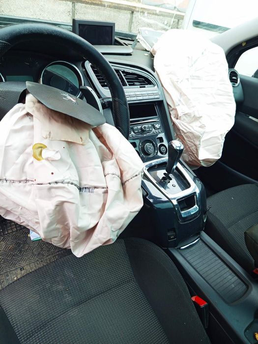 Пежо 5008 На части Pegeot