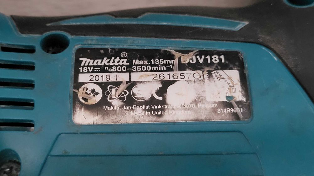 Makita DJV181Z fierastrau vertical cu acumulator 18V 135 mm Fara perii