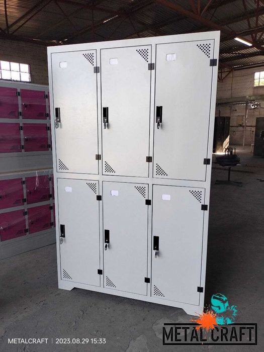 Шкаф металлический для одежды