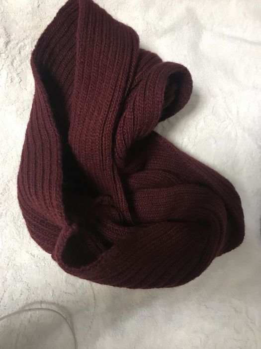 Продам шапочку с  цельным шарфом