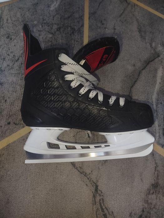 Продам коньки в хорошем состоянии