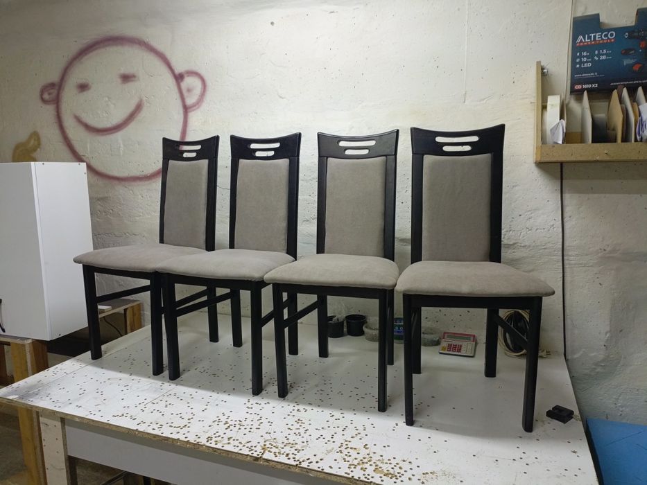 Перетяжка мебели