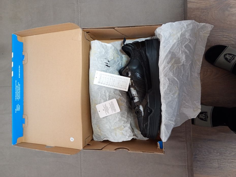 Adidas original маратонки