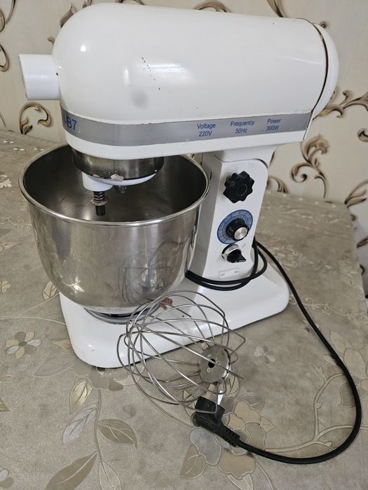 Кондитерский миксер