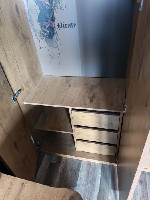 Гардероб с пиратски мотив