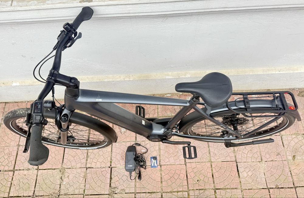 Bicicleta electrica Cube kathmandu One  L Bosch CX 100NM bat800 185km