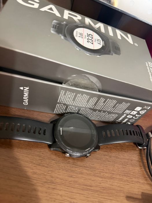 Продам часы Garmin forerunner 935