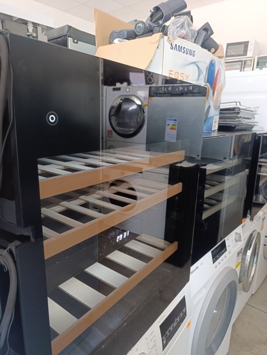 Нова!!! Витрина за вино FRILEC