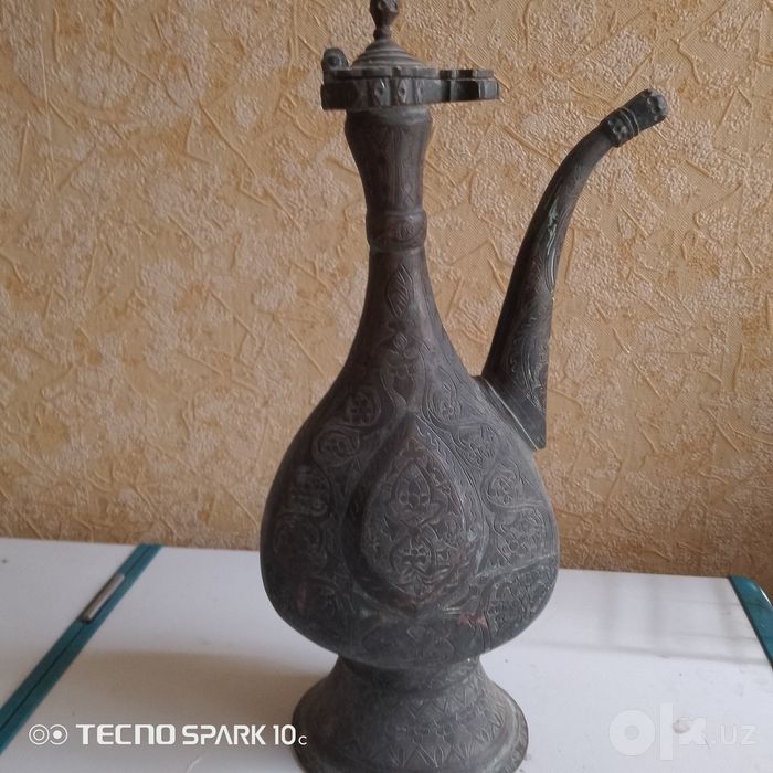 Антикварный кумган,медный.Резной с узором.