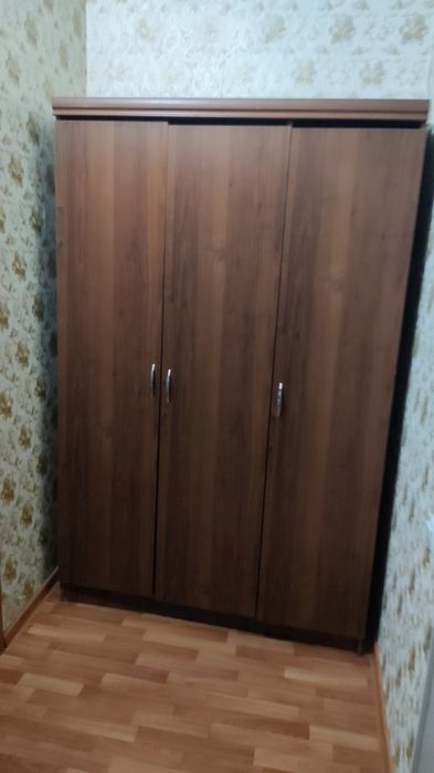 Срочно продаем шкаф