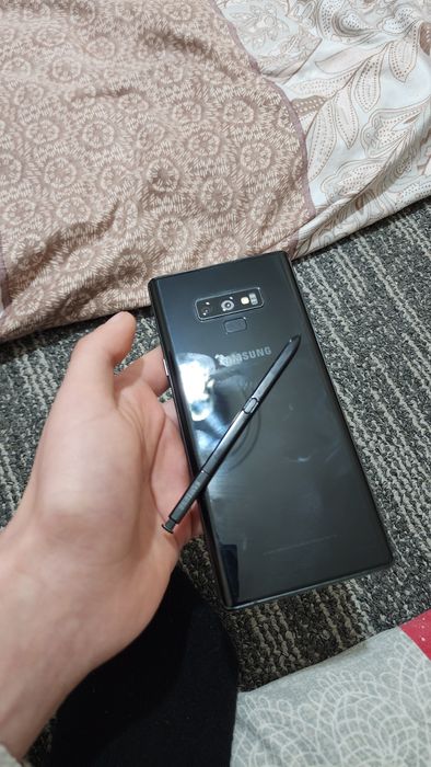 Galaxy note 9  ideal