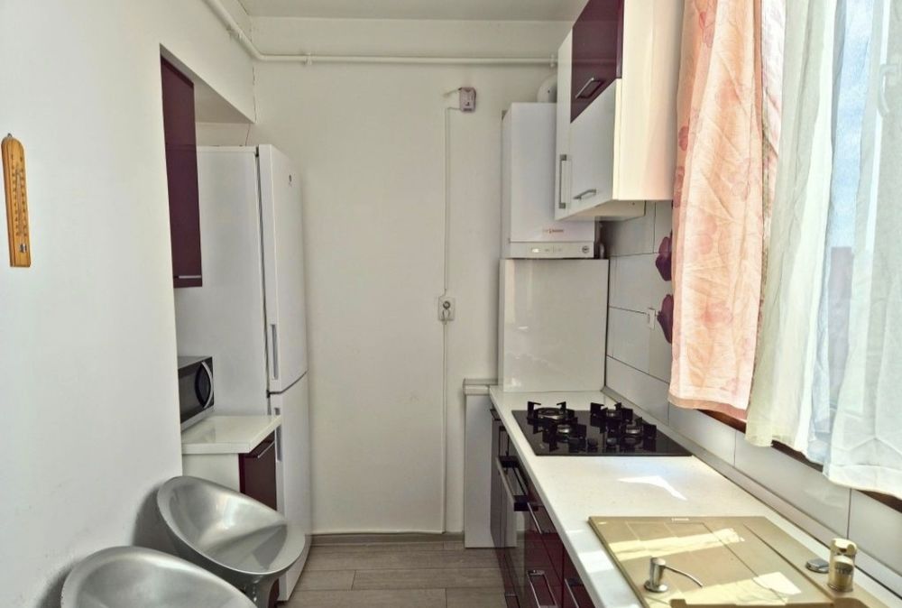 Vând apartament 3camere kaufland Valcea