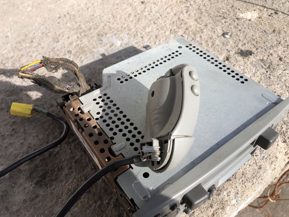 Радио касетофон за Рено